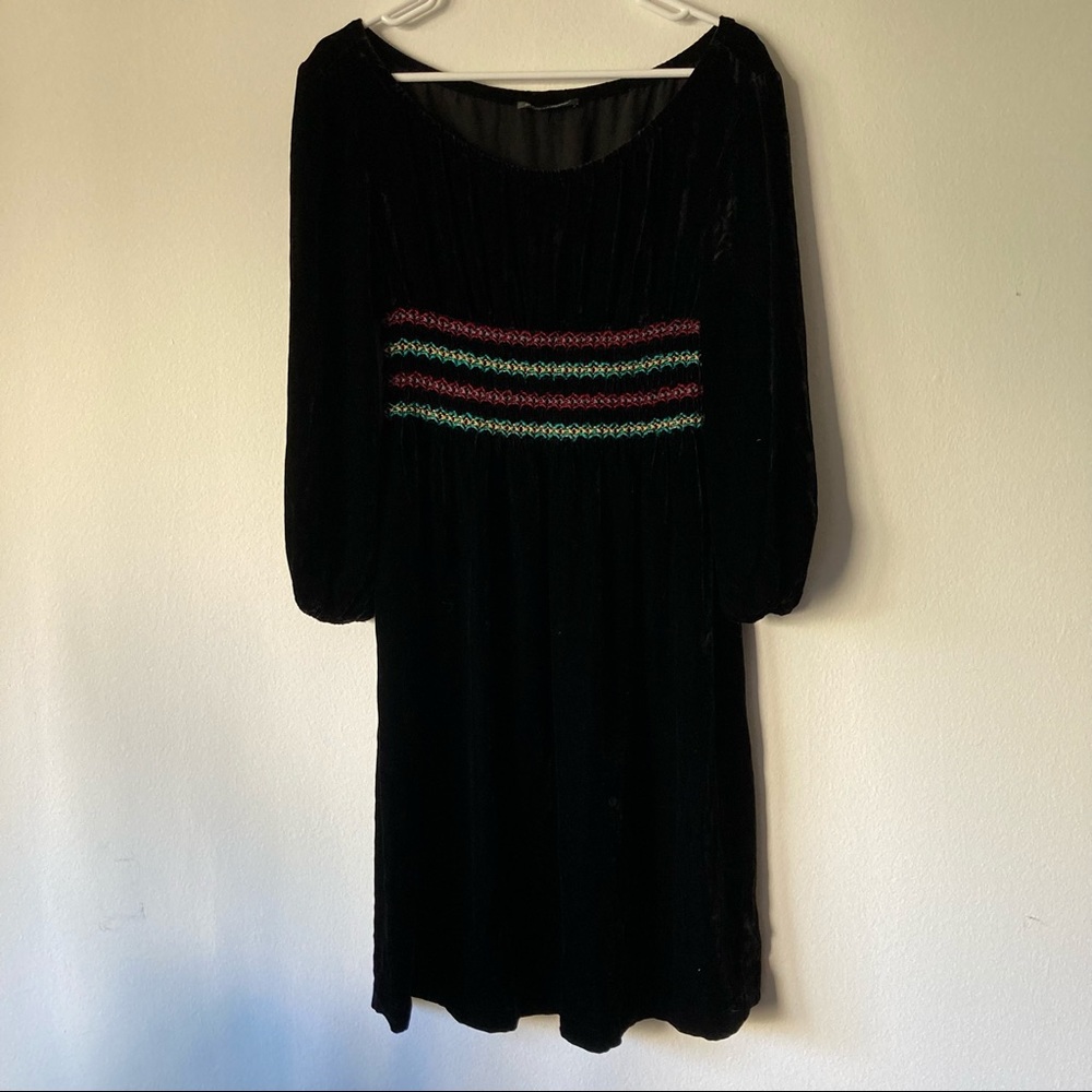 Betsy Johnson New York, black velvet mini dress, M